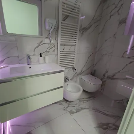 לינה וארוחת בוקר Elegance רג'יו די קאלאבריה